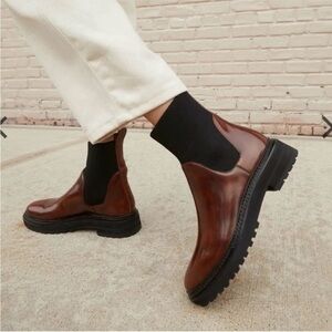 NIB Leather Chelsea Boots